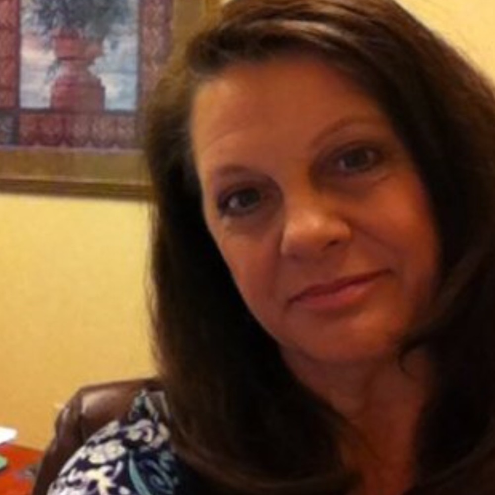 Meet your Posher, Debbie